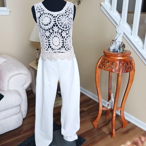 Susan Graver Regular Ponte Straight Leg Pull-On Pants Light Cream SZ M EUC - Picture 2 of 8